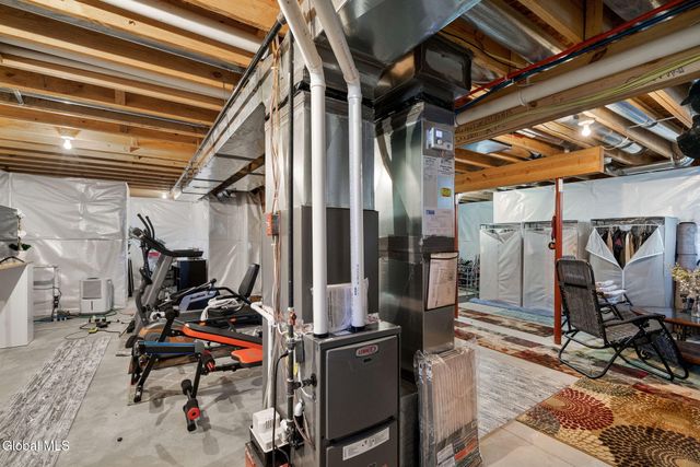 2 Birch Court, North Greenbush, NY 12180