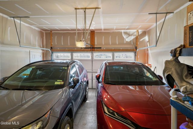 2 Birch Court, North Greenbush, NY 12180