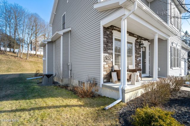 2 Birch Court, North Greenbush, NY 12180