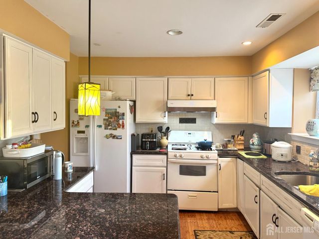 32 Ketley Place, Princeton, NJ 08540