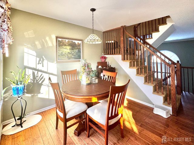 32 Ketley Place, Princeton, NJ 08540