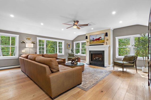 16 Wedgewood Rd, Stow, MA 01775