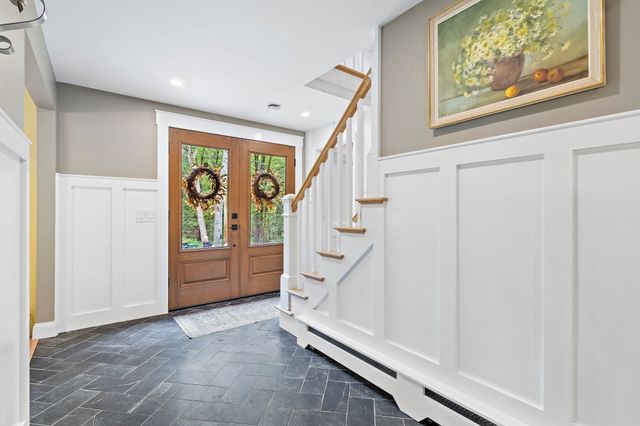 16 Wedgewood Rd, Stow, MA 01775