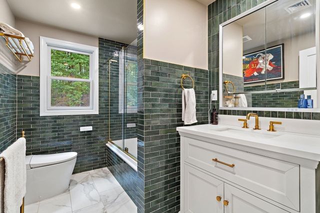 16 Wedgewood Rd, Stow, MA 01775