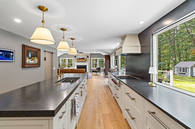 16 Wedgewood Rd, Stow, MA 01775