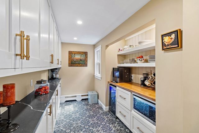 16 Wedgewood Rd, Stow, MA 01775