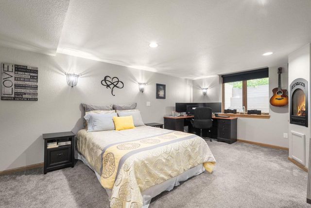 5393 S Allenwood LANE, Hales Corners, WI 53130