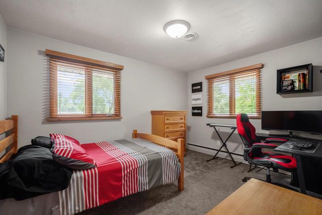 5393 S Allenwood LANE, Hales Corners, WI 53130