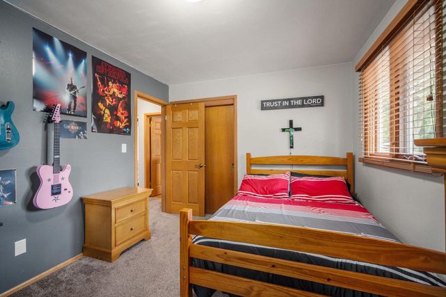 5393 S Allenwood LANE, Hales Corners, WI 53130