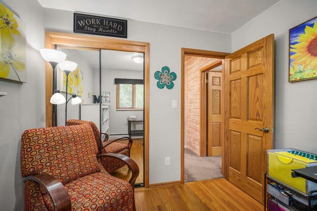5393 S Allenwood LANE, Hales Corners, WI 53130