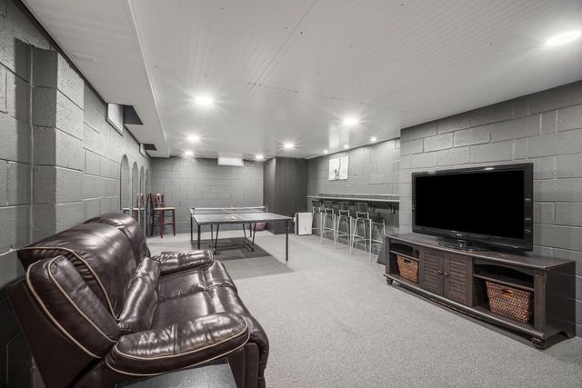 5393 S Allenwood LANE, Hales Corners, WI 53130