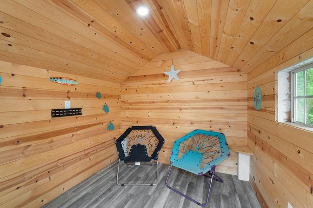 5393 S Allenwood LANE, Hales Corners, WI 53130