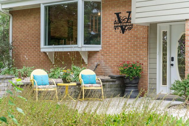 5393 S Allenwood LANE, Hales Corners, WI 53130
