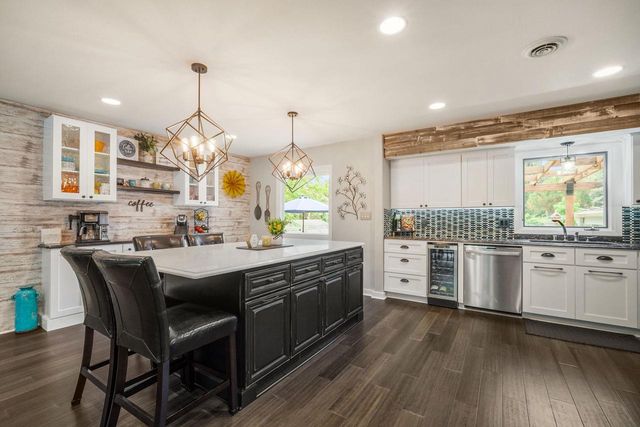 5393 S Allenwood LANE, Hales Corners, WI 53130