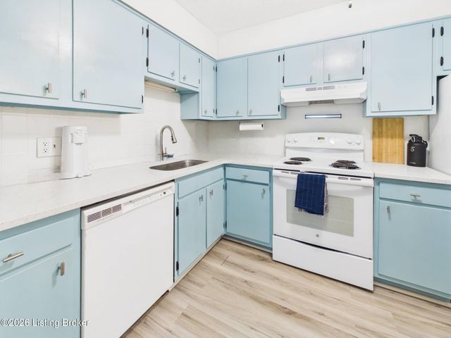 8127 Lake Ave APT A8, Louisville, KY 40222