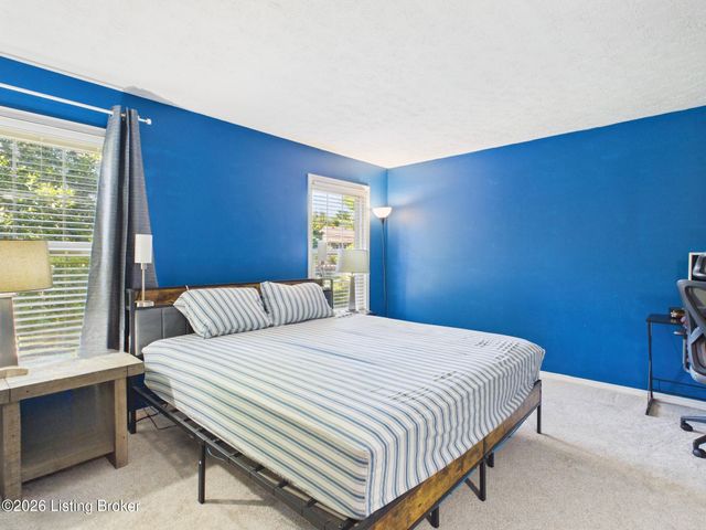 8127 Lake Ave APT A8, Louisville, KY 40222