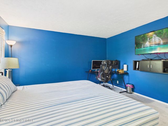 8127 Lake Ave APT A8, Louisville, KY 40222