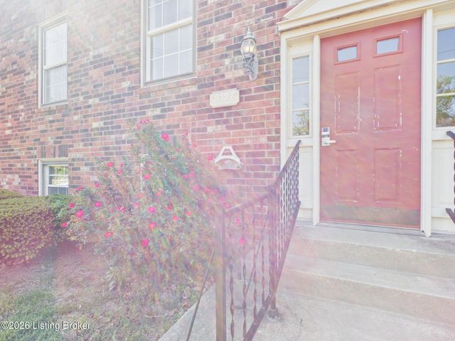 8127 Lake Ave APT A8, Louisville, KY 40222