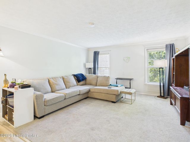 8127 Lake Ave APT A8, Louisville, KY 40222