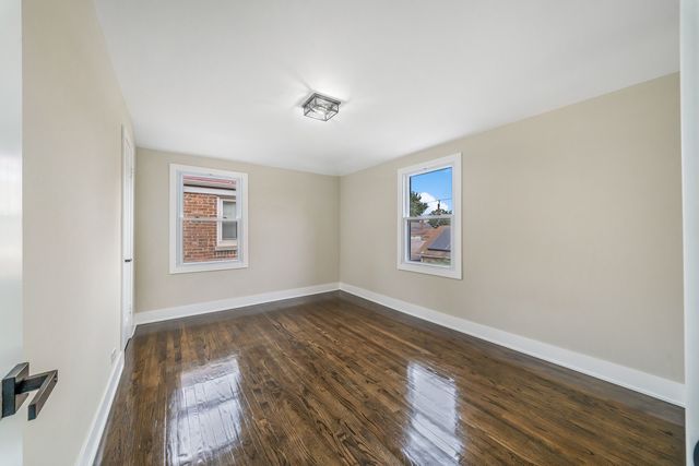 5229 S avers Avenue, Chicago, IL 60632