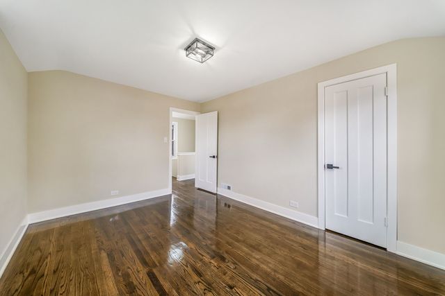 5229 S avers Avenue, Chicago, IL 60632