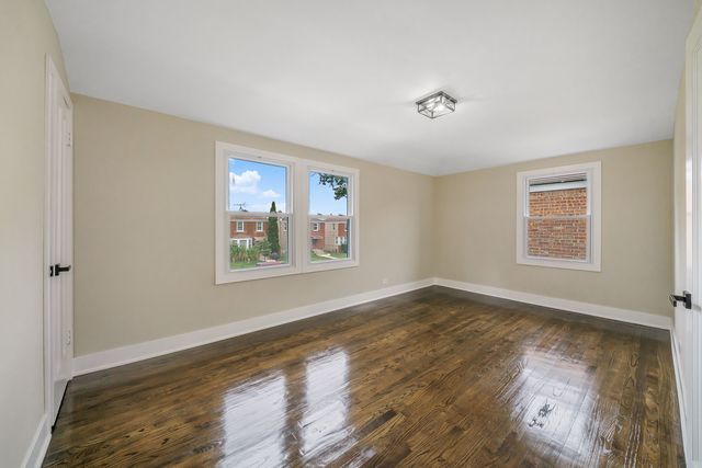 5229 S avers Avenue, Chicago, IL 60632
