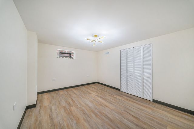 5229 S avers Avenue, Chicago, IL 60632