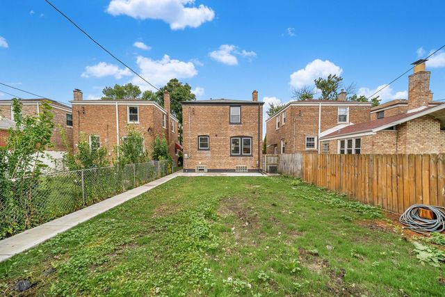 5229 S avers Avenue, Chicago, IL 60632