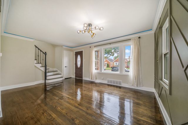 5229 S avers Avenue, Chicago, IL 60632