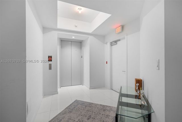 851 NE 1st Ave 1610, Miami, FL 33132