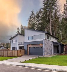17614 142nd Avenue E #12, Puyallup, WA 98374