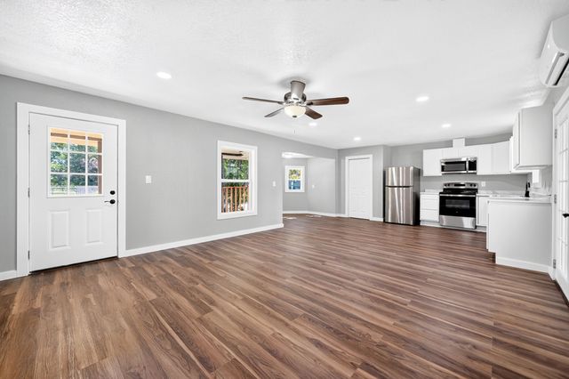 3016 Payne Street, Wills Point, TX 75169