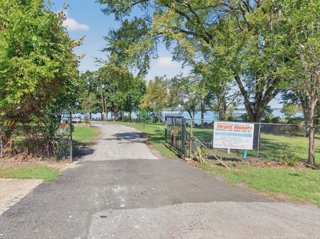 3016 Payne Street, Wills Point, TX 75169