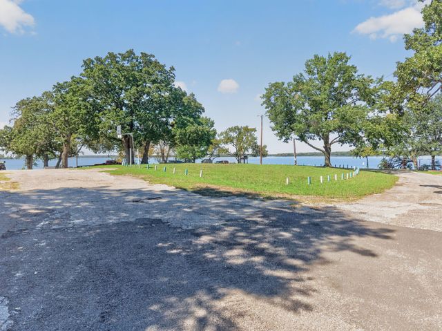 3016 Payne Street, Wills Point, TX 75169