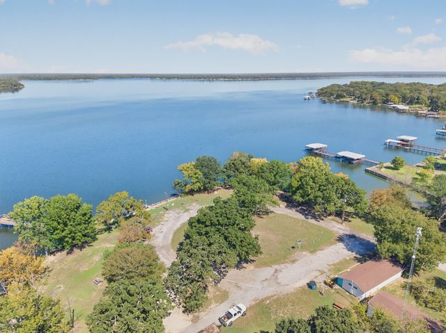 3016 Payne Street, Wills Point, TX 75169