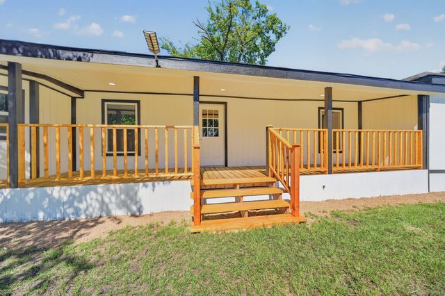 3016 Payne Street, Wills Point, TX 75169