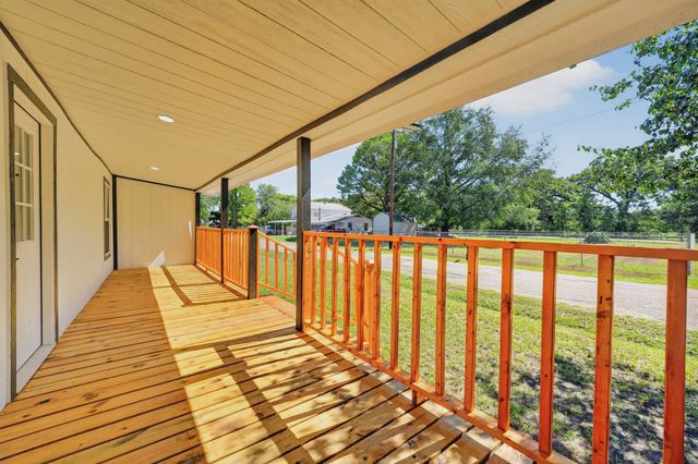 3016 Payne Street, Wills Point, TX 75169