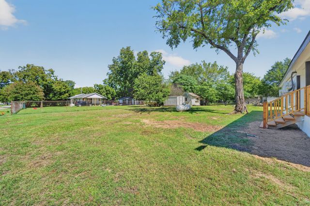 3016 Payne Street, Wills Point, TX 75169