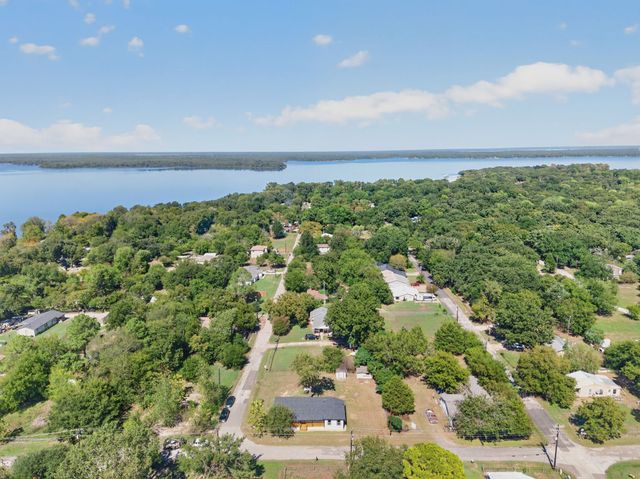 3016 Payne Street, Wills Point, TX 75169