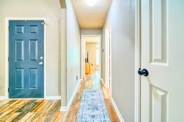 1211 Quarterhorse Drive, Alvin, TX 77511
