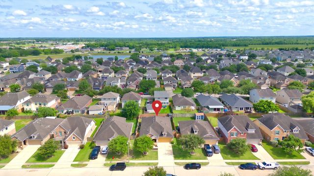 1211 Quarterhorse Drive, Alvin, TX 77511