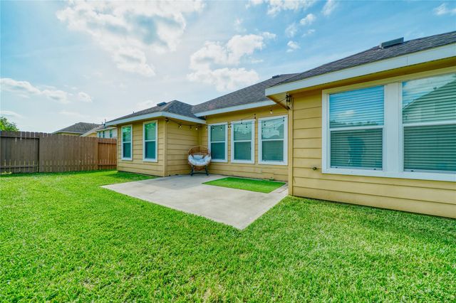 1211 Quarterhorse Drive, Alvin, TX 77511