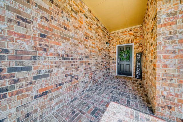 1211 Quarterhorse Drive, Alvin, TX 77511