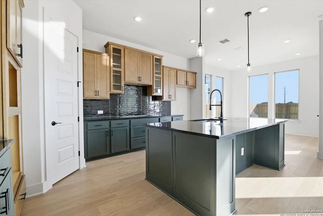 351 Haby Hill, San Antonio, TX 78253