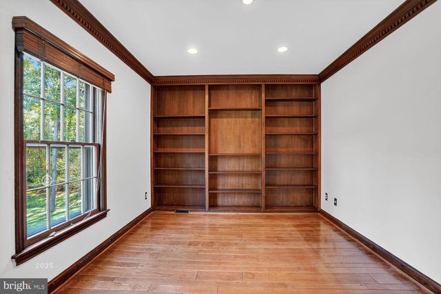 1175 DALEVIEW DR, Mclean, VA 22102