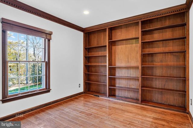 1175 DALEVIEW DR, Mclean, VA 22102