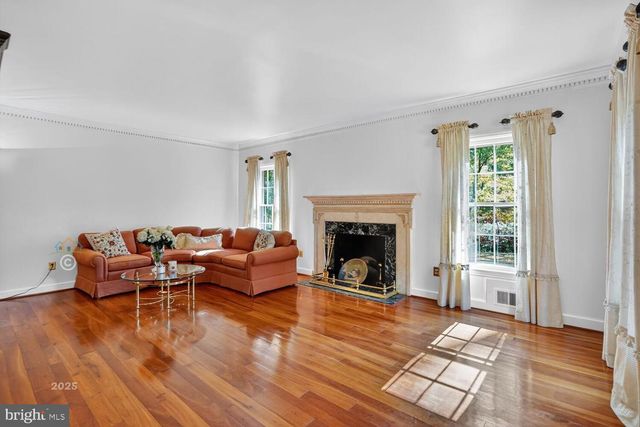 1175 DALEVIEW DR, Mclean, VA 22102