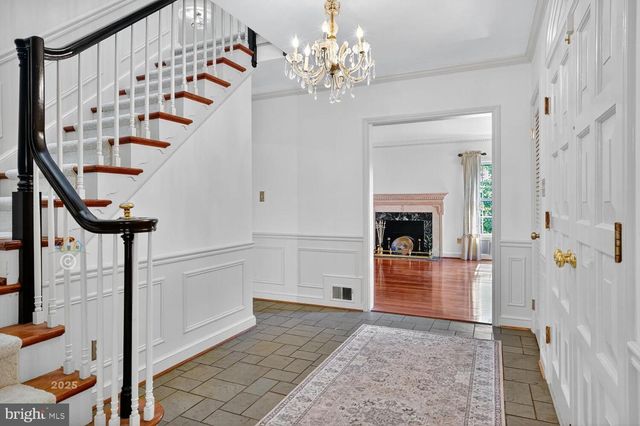 1175 DALEVIEW DR, Mclean, VA 22102