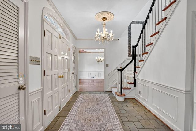 1175 DALEVIEW DR, Mclean, VA 22102