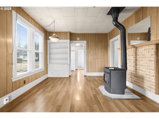 138 Se MAIN St, Estacada, OR 97023